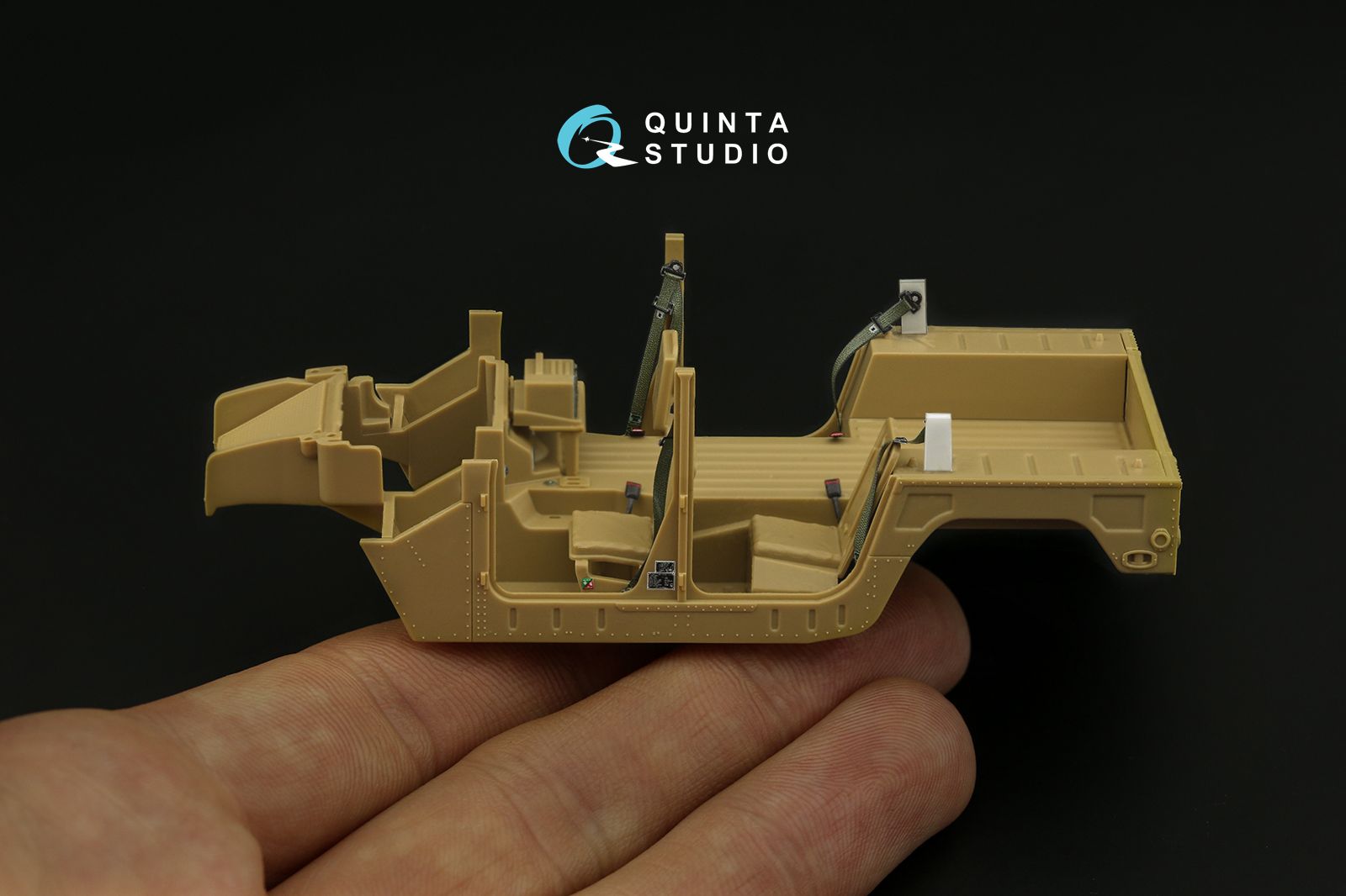 Quinta Studio QD48310 - 3D Декаль интерьера кабины для семейства HUMVEE (Tamiya)