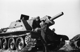 СУ-122 «Смерть кровавому Гитлеру» перед обкаткой