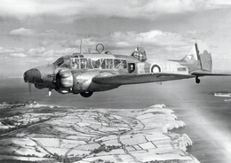 Avro Anson Mk. I в полете в районе Уэльса