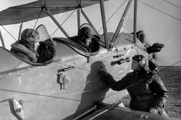 Женский экипаж самолета По-2