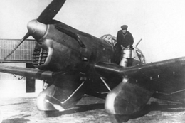 Первый прототип Ju-87 с двигателем Rolls-Royce