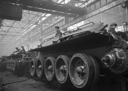 Cборка танков Т-34 на заводе №183